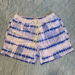 J. CREW Swim Trunks. large. Tie dye. Lined